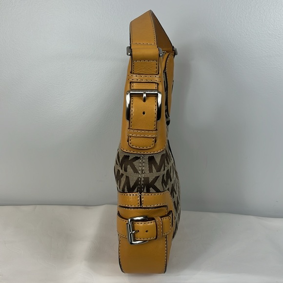 Michael Kors Brookville Large Signature Hobo Bag Purse with Yellow Leather - Picture 4 of 16